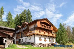 Binterhof - Image 1