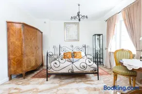Royal Castle Square Apartment Old Town Warsaw Warszawa - Image 5