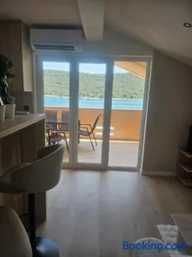 5m to sea, breathtaking view, newly renovated apartment - Image 2
