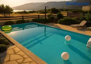 Seaside Aqua Bliss & Serenity with Private Pool - Image 3