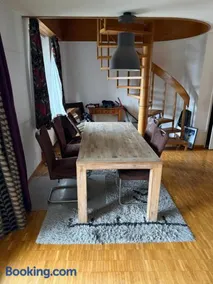 Spacious, furnished duplex apartment room in central Vevey - Image 2