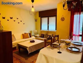 Charming House in Vinuesa with Garden View - Image 4