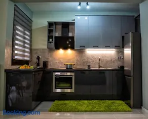 Roumvini's Apartment - Image 2