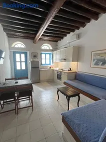 Neoclassical apartment, Central Chora Andros - Image 1