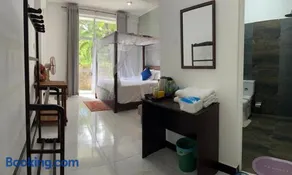 Ella Thenulya - Image 3