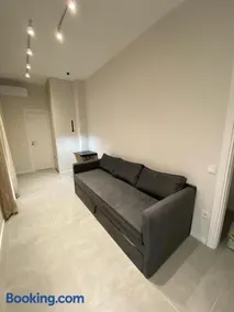 Elegant and spacious penthouse - Image 2