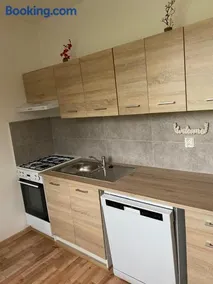 Apartmán ve městě Ostrov pro 4 osoby - Image 4