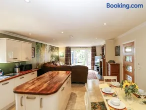 Birch Cottage - Image 2
