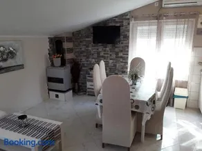 Apartment Mario - Image 5