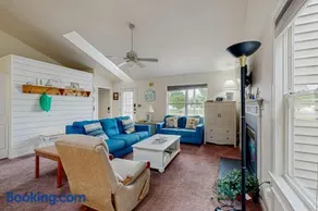 Clearwater -- 33718 East Hampton Ln - Image 1