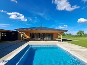 Gîtes spacieux avec piscine privative, sauna, animaux acceptés et parking, jusqu'à 18 personnes - Image 1