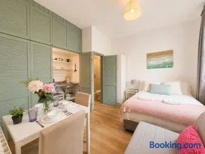 Luxe Studio Dublin Central - Image 1