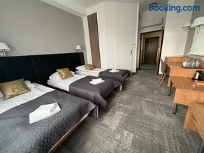 Green Hotel - Image 4