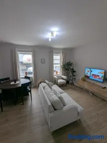 Tandragee Stays - Modern 1 Bed Apartment - Image 2