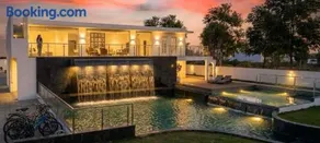 Anantita Poolside Boutique - Image 4