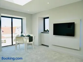 Stunning Sea View Apartment Near the Beach, Bournemouth & Poole - Image 3