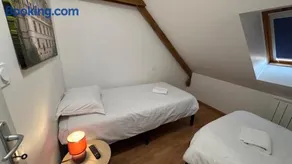 Duplex pour groupe au centre d'Azay Le Rideau - Image 3