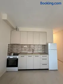 Luxury Apartment - 150m from the sea - Image 2