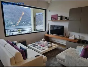 Penthouse with Stunning Lake View - Image 2