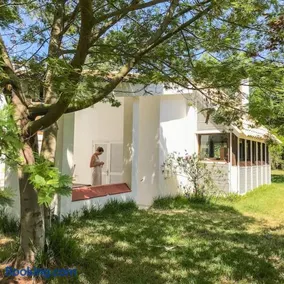 70s Beach villa with garden at 400m from the beach - Image 1