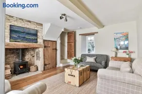 Coombers Mead Cottage - Image 1
