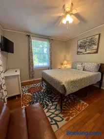 Charming 3BR Minutes to Moody AFB, Downtown & VSU - Image 2