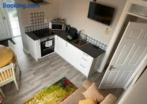 Mini-Apt Carrigaline, 2min to town 1 Bed & Sofa Bed Sleeps 4 - Image 5