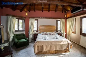 TERPOU StoneHouse and Suites Deluxe Family Suite - Image 3