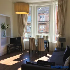 Trefoil Apartment - 2 Bedrooms - Image 1