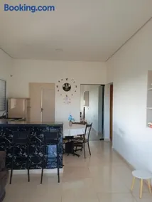 Casa no Riviera de Santa Cristina 1 com Piscina em Arandu - Image 2