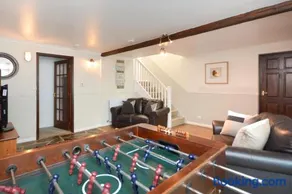 6 Bed in Hersham oc-t29211 - Image 4