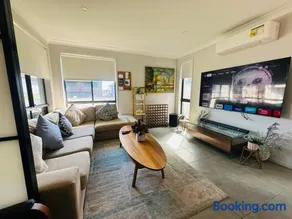 A Private Ensuite with AC and TV - Image 1