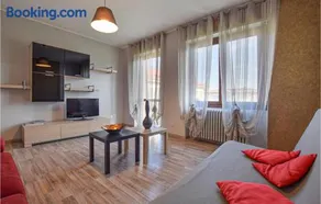 Coccola Del Lago - Image 2