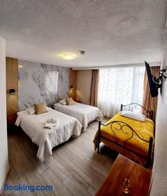 Royal Ruiz - Image 5