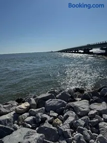 2BR and 1BR private RVs in resort with pool - Close to gulf beaches - Full kitchen, indoor-outdoor living spaces, BBQ, Pizza Oven - Near Sanibel Island, Fort Myers Beach - Resort has recreation amenities and laundry - High-speed WiFi fiber Internet - Image 3