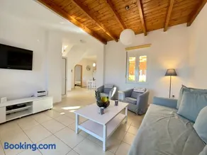 Aegean View Villa, 2-min Drive to Almyrida Beach - Image 2