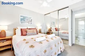 Central Kings Beach 2 BR APT w Pool and Spa access - Image 1