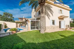 Villa mit privatem Pool, Garten und Terrasse - Image 2