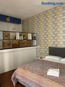 Valerie House - Image 2