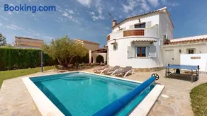 Villa Cabrera - Image 1