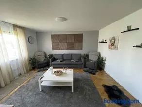 Cozy Apartment - Image 2