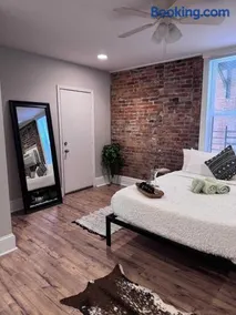 Jungle House Studio Suites - Short North & Convention Center - Image 2