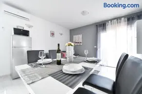 Deluxe Apartments Franić - Image 5