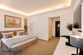 Bon Hotel - Image 5