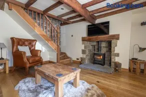 Chapel Cottage with Log Burner (Dog Friendly) - Image 5