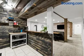 East Farmington Hideaway - Family Friendly Home - Image 3