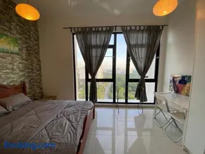 Islamic Santai Santai Homestay - Centrus Soho Cyberjaya - Image 1