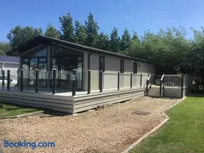 Tuscany Lodge - Image 1