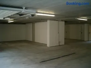 Appartement avec terrasse, piscine et jardin - Image 3