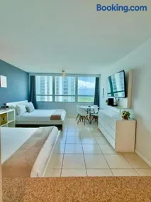 Creative Inn Apt 1519 Studio Bay View - Image 2